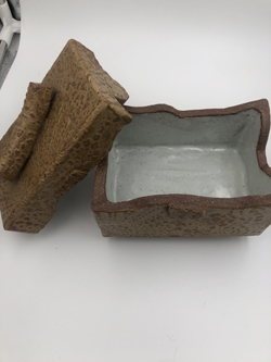 Taupe box